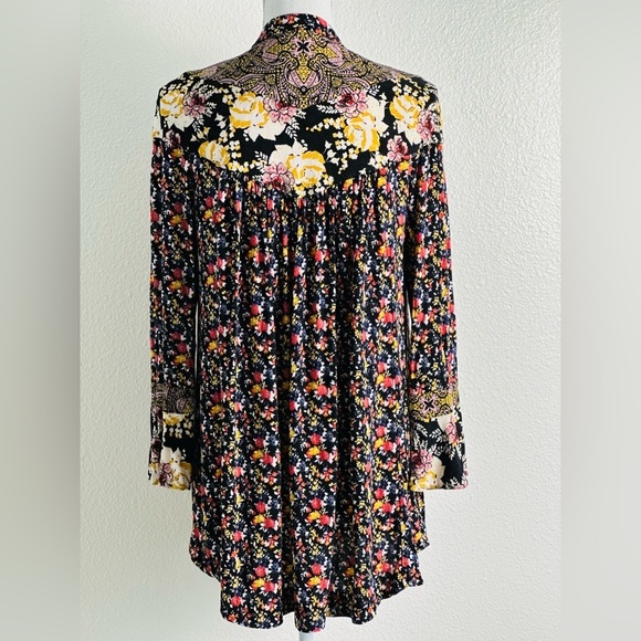 Free People Wildflower Fields Henley Tunic Boho Top Size Medium - Picture 3 of 9